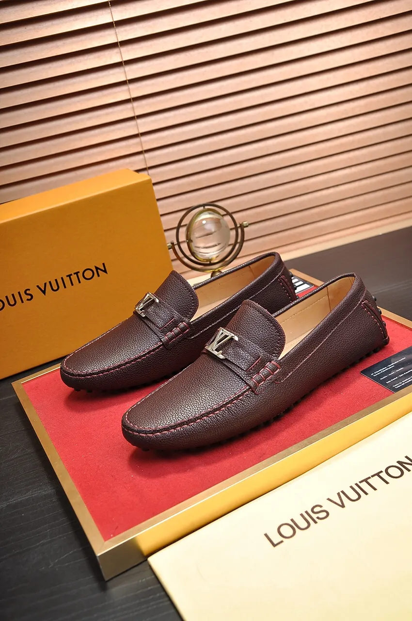 Men's men's shoes 💰420💶 [LV Doudou shoes] (water-dyed cowhide lining) new model is on the market, available on the official website. The new Doudou shoes are processed into single-color materials, and the uppers are made of imported horsehide leather. The body of the shoe is fully hemmed with mark thread, and is lined with imported original cowhide leather. The elegant shoe shape is super suitable for all-matching, and the size is 38-44.